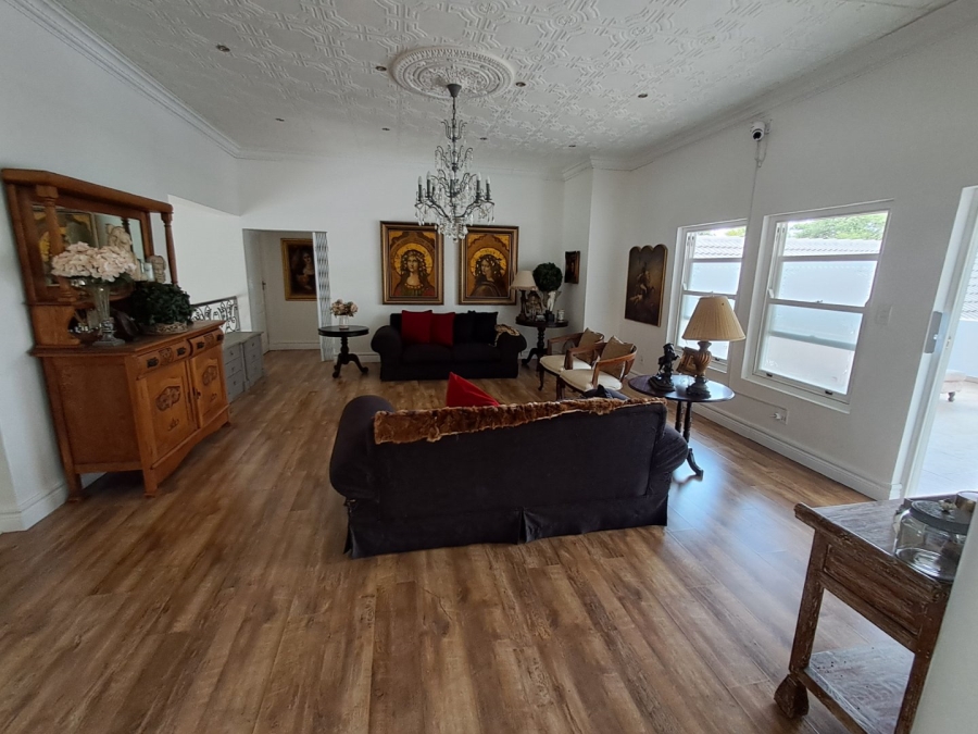 5 Bedroom Property for Sale in Rustenburg Central North West